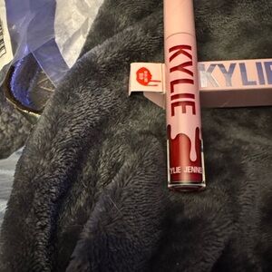 Kylie Cosmetics Dont @ MeLip Shine Lacquer